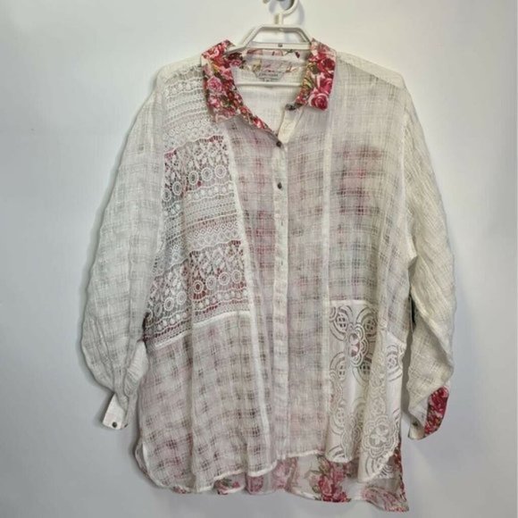 John mark Tops - JohnMark Button Shirt White Floral Stretch Crochet